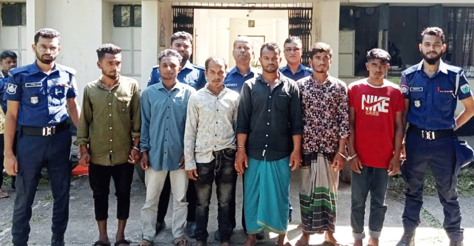 যাদুকাটা নদীতে অবৈধ বালু উত্তোলন, ৬ জনের কারাদণ্ড