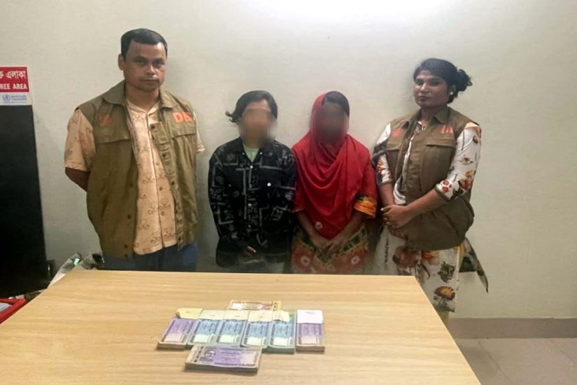 মাধবপুরে সাড়ে ৪ লাখ টাকার জাল নোটসহ দুই তরুণী আটক