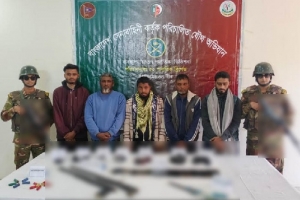 ওসমানীনগরে যৌথবাহিনীর অভিযানে অবৈধ অস্ত্রসহ গ্রেপ্তার ৫
