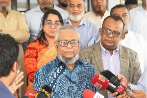 বাংলাদেশিদের জন্য খুললো মালয়েশিয়ার শ্রমবাজার: জানালেন প্রবাসীকল্যান মন্ত্রী