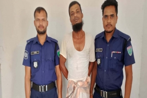 কানাইঘাটে মাদককারবারী আটক 
