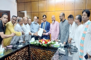 নির্ধারিত সময়ে সিলেট চেম্বারের নির্বাচন দেওয়ার দাবিতে জেলা প্রশাসকের কাছে স্মারকলিপি প্রদান