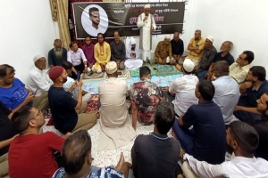 নিজ বাড়িতে সাংবাদিক এটিএম তুরাতকে স্মরণ করলেন আরিফুল হক
