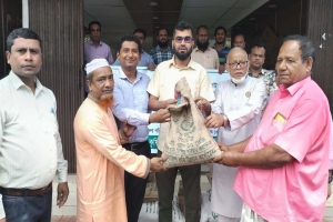 কানাইঘাটে কৃষকদের মাঝে বিনামূল্যে বীজ ও সার বিতরণ