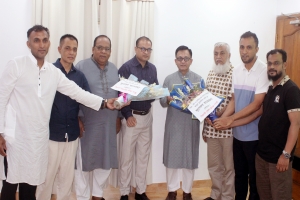 বাণিজ্যমন্ত্রী খন্দকার আব্দুল মুক্তাদিরের সাথে বিভাগীয় ক্রীড়া সংস্থা ও জেলা ক্রীড়া সংস্থার সৌজন্য সাক্ষাৎ