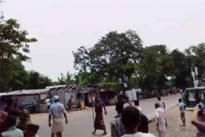  সিলেট-সুনামগঞ্জ সড়কে যাত্রী ওঠানোকে কেন্দ্র করে সংঘর্ষে আহত ১৫