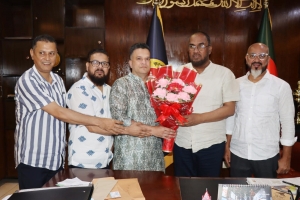 যুক্তরাজ্য যুবদল নেতা নাসিম আহমেদ সিসিক প্রশাসক আব্দুল কাইয়ুম চৌধুরীর সাথে সৌজন্য সাক্ষাৎ