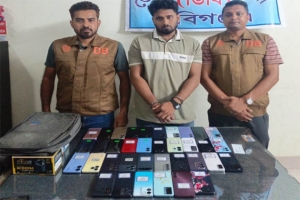 হবিগঞ্জে ডিবির অভিযানে ৩৬টি চোরাই মোবাইল উদ্ধার, আটক ১