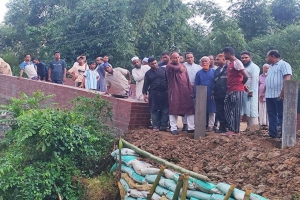 ঐতিহাসিক &lsquo;দেওয়ানের পুল&rsquo;র সংস্কার কাজ পরিদর্শনে এমপি এমরান আহমদ চৌধুরী