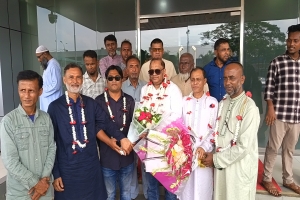 যুক্তরাজ্য প্রবাসী সমাজসেবক আব্দুল দয়াছকে সিলেট বিমানবন্দরে ভালোবাসার সংবর্ধনা