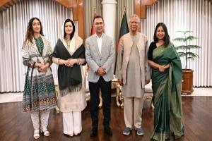 প্রধান উপদেষ্টার সঙ্গে সাক্ষাতে সপরিবারে যমুনায় তারেক রহমান