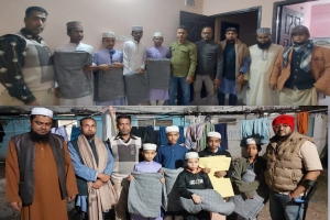 শীতের রাতে অসহায়দের মুখে হাসি ফোটাল ছাতক উপজেলা প্রেসক্লাব