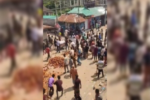 বাহুবল বাজারে স্ট্যান্ড নিয়ন্ত্রণ নিয়ে দুই পক্ষের সংঘর্ষে আহত ৩০