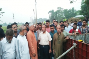  শিকপুর-বহরগ্রাম সেতুর কাজ পরিদর্শনে এমপি এমরান, ক্ষতিগ্রস্তদের ন্যায্য মূল্য দেওয়ার আশ্বাস