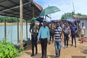 লোভাছড়া কোয়ারীতে প্রশাসনের অভিযান নৌকা সরিয়ে নেয়ার নির্দেশ