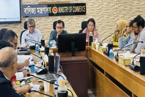 বিমানবন্দরের বাইরে পৃথক কার্গো ভিলেজ গড়ারও তাগিদ খন্দকার মুক্তাদিরের