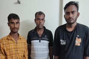 সিলেটে ভারতীয় চোরাইপণ্যসহ আটক ৩
