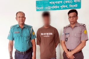 নগরীতে ভারতীয় মদসহ আটক ১