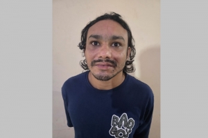  গোলাপগঞ্জে প্রকাশ্যে অস্ত্রের মহড়া, যুবলীগ নেতা অপু গ্রেপ্তার