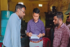 দোয়ারাবাজারে অতিরিক্ত দামে তেল বিক্রি করায় স্বেচ্ছাসেবক দলের যুগ্ম-আহ্বায়ককে অর্থদন্ড