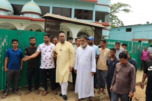 ইসলামপুর কেন্দ্রীয় জামে মসজিদ পরিদর্শনে সিসিক প্রশাসক