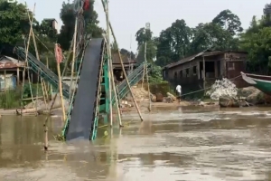 টানা বর্ষণ ও পাহাড়ি ঢলে ছাতকে সুরমার পানি বিপৎসীমার ১৫ সেন্টিমিটার ওপরে