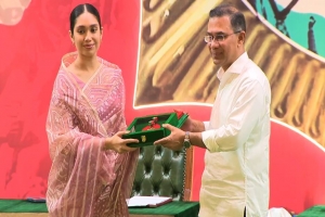  ১৫ ব্যক্তি ও ৫ প্রতিষ্ঠানকে স্বাধীনতা পুরস্কার তুলে দিলেন প্রধানমন্ত্রী