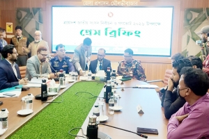 ভোট গ্রহনের শুরু থেকে শেষ পর্যন্ত সাংবাদিকরা দায়িত্বশীল আচরণের প্রত্যাশা করলেন মৌলভীবাজারের ডিসি