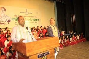 নজরুলের সাহিত্য ও সংগীত দুই  বাংলার বন্ধন সুদৃঢ় করেছে