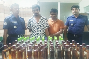 কোম্পানীগঞ্জে পুলিশের অভিযানে ভারতীয় মদসহ আটক ২