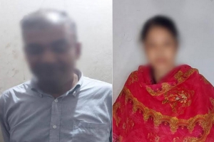 অস্ট্রেলিয়া পয়েন্ট থেকে দুই চোরাকারবারী আটক