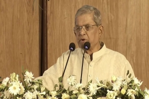  দেশের চলমান সংকট সমাধানের একমাত্র পথ নির্বাচন: ফখরুল
