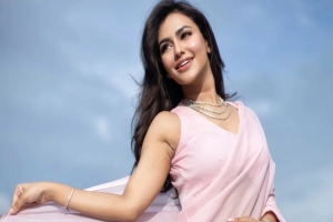 ‘অন্ধকারে লুকিয়ে আছে এক ভয়ংকর সত্য’