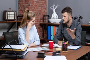  অফিসে টক্সিক সহকর্মী? সামলান বুদ্ধিমত্তায়