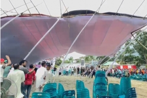 শ্রীমঙ্গলে বাতাসে ভেঙে পড়ল প্রধানমন্ত্রীর জনসভাস্থলের প্যান্ডেল