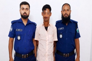 কানাইঘাটে পুলিশের অভিযানে ইয়াবা ও নগদ টাকাসহ আটক ১