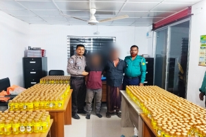 সিলেটে বিপুল পরিমাণ অবৈধ ওলিভ ওয়েল সহ আটক ২