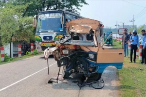 সুনামগঞ্জ-সিলেট সড়কে বাস-লেগুনা সংঘর্ষে নিহত ২ : আহত ৩