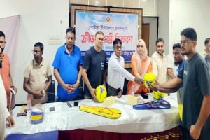 কুলাউড়ায় শতাধিক ক্লাব সংগঠন পেল ক্রীড়া সামগ্রী
