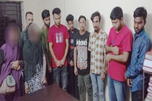 বন্দরবাজার আবাসিক হোটেল থেকে ১০ নারী-পুরুষ আটক