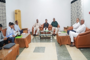 জনগণের ভোগান্তি কমাতে সরকার নিরলসভাবে কাজ করে যাচ্ছে