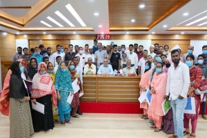 অফিস ব্যবস্থাপনা ও শৃঙ্খলা বিশ্ববিদ্যালয়ের কার্যক্রমের গুণগত মান বৃদ্ধির জন্য অত্যন্ত গুরুত্বপূর্ণ: সিকৃবি ভিসি