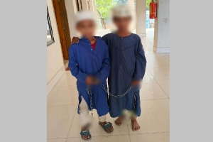  চুনারুঘাটে শেকলে বাঁধা অবস্থায় মাদরাসা পড়ুয়া দুই শিশু উদ্ধার