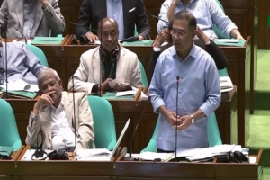  প্রাথমিকের শিক্ষার্থীদের মাঝে বিনামূল্যে জুতা বিতরণ করবে সরকার