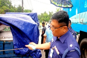 হরিপুরে বিপুল পরিমাণ ভারতীয় চা-পাতাসহ আটক ১