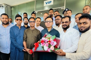 ফুলেল শুভেচ্ছায় মন্ত্রী খন্দকার আব্দুল মুক্তাদিরকে বরণ করল সিলেট জেলা ও মহানগর যুবদল