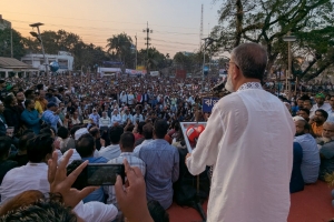 কুলাউড়ায় প্রচারণার শেষ দিনে ধানের শীষের মিছিলে বিশাল গণজোয়ার  