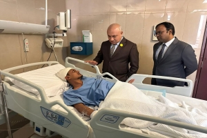 কুয়েতে হাসপাতালে অসুস্থ বাংলাদেশিদের দেখতে রাষ্ট্রদূত