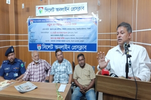 সাংবাদিকতা শুধু পেশা নয়, এটি জনসেবা : বিভাগীয় কমিশনার